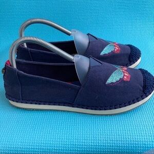 Women’s Sakroots shoes size 9 color Blue